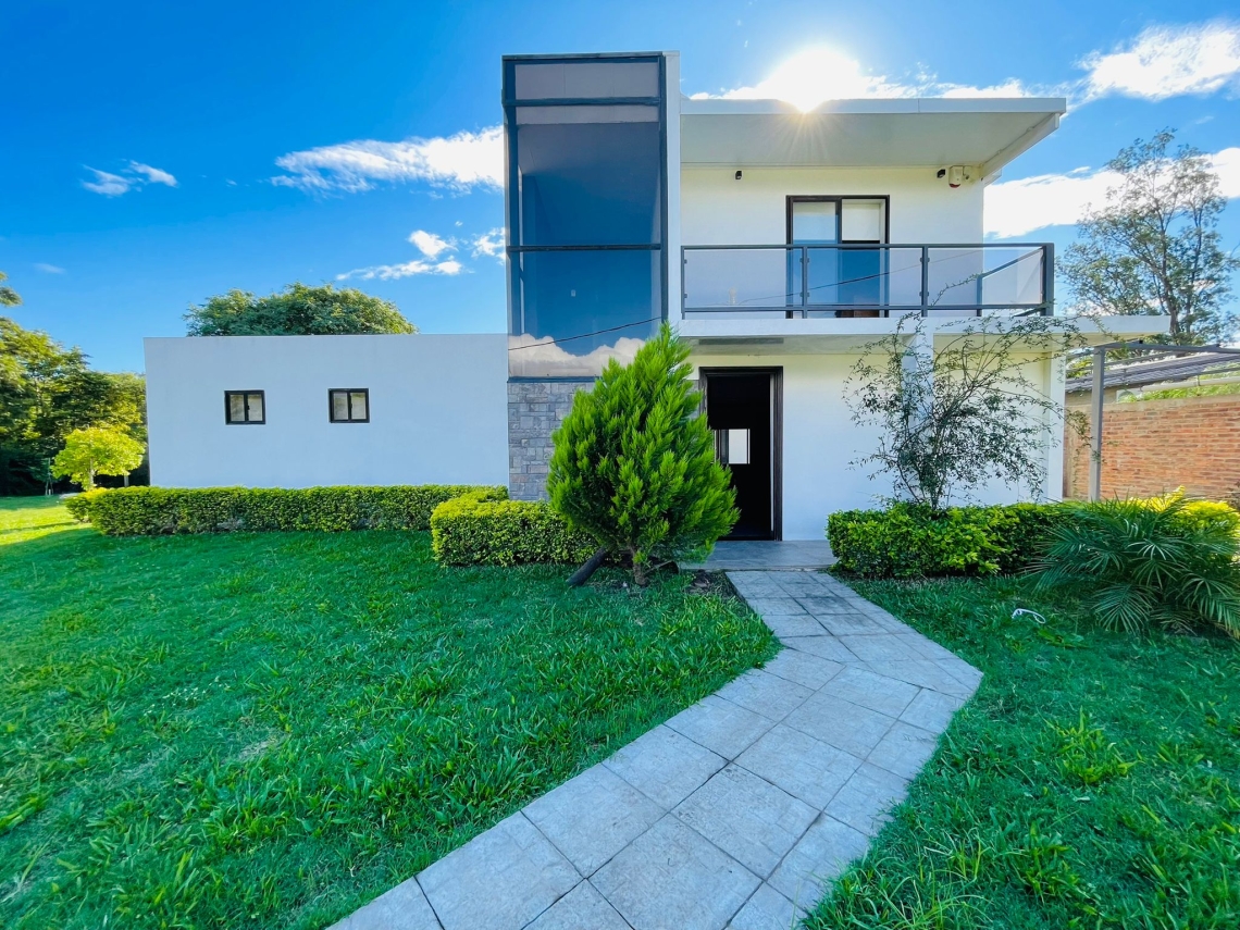 Espectacular casa en Arenitas Blancas Inmobiliaria La Porta